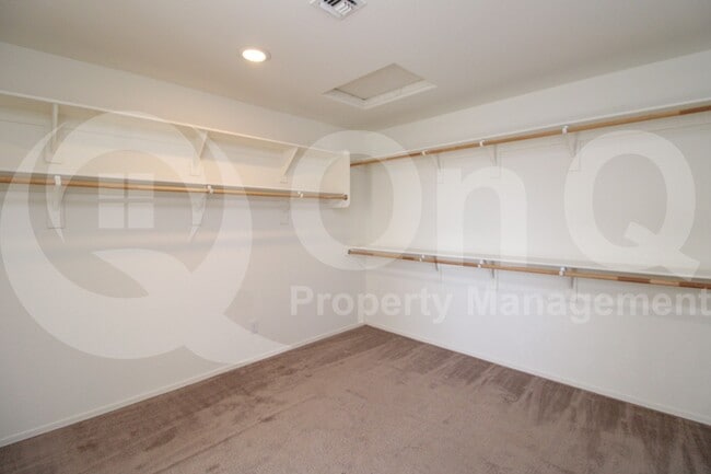 Building Photo - 1819 W Bonanza Dr