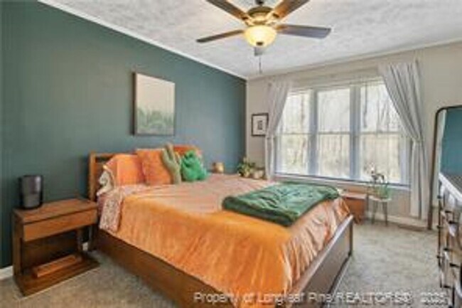 Building Photo - 2527 SIlverbell