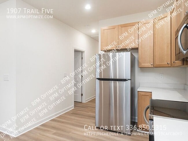 Building Photo - 1907 Trail Five