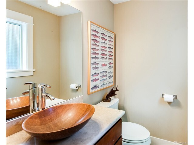 Building Photo - 2819 14th Ave W