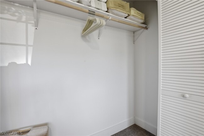 Building Photo - 1046 Periwinkle Way