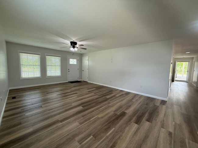 Building Photo - 2 Bedroom 2 Bath Home in Greene County, TN