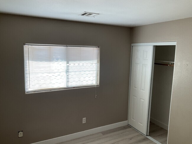 Building Photo - 5522 Jacobs Field St