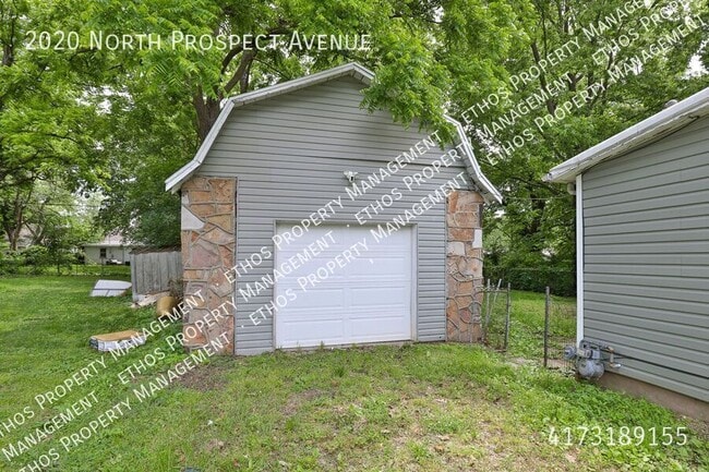 Building Photo - 2020 N Prospect Ave