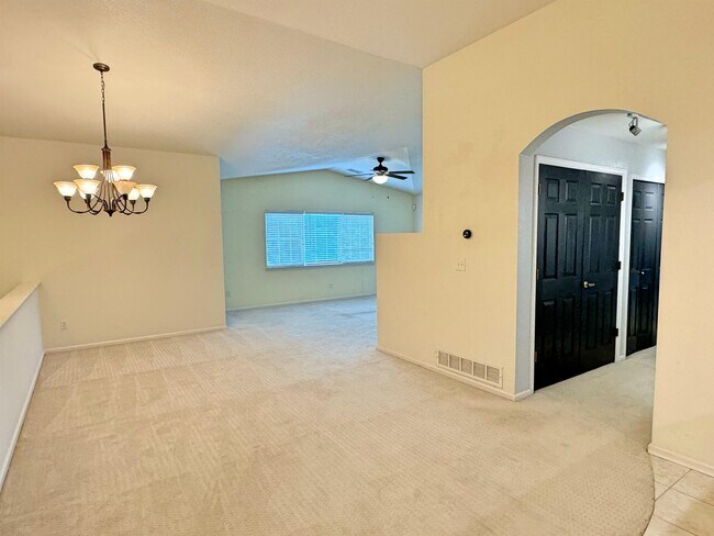 Building Photo - 4271 S Blackhawk Cir