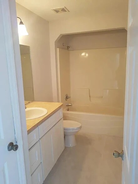 Building Photo - 12194 SE 101st Ct