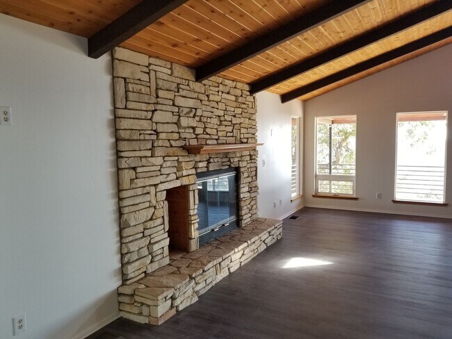 Building Photo - Coming Soon-Spacious & Modern 5-Bedroom Re...
