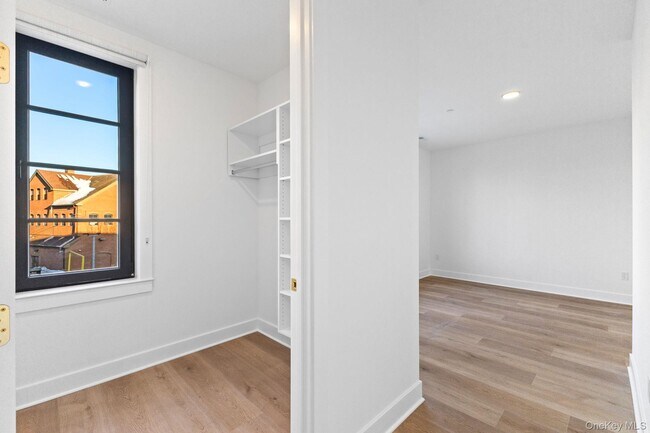 Building Photo - 100 E Putnam Ave