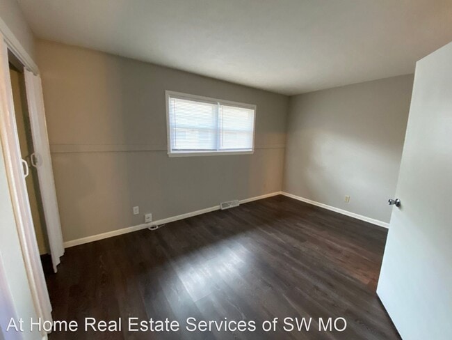 Building Photo - 851-857 S Crutcher Ave