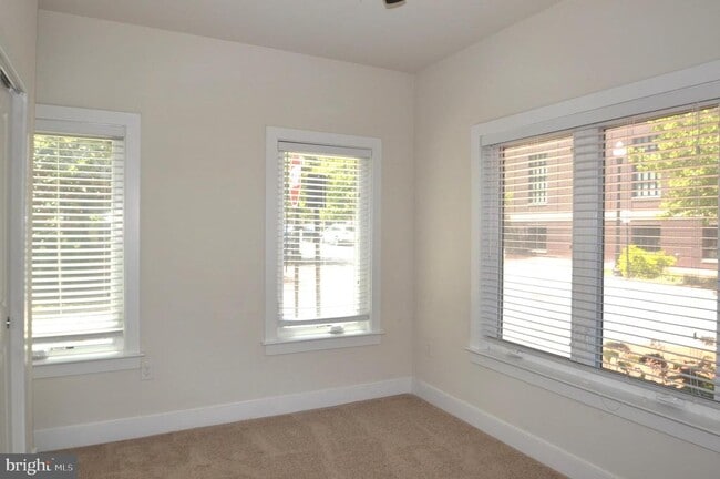 Building Photo - 408 Stabler Ln