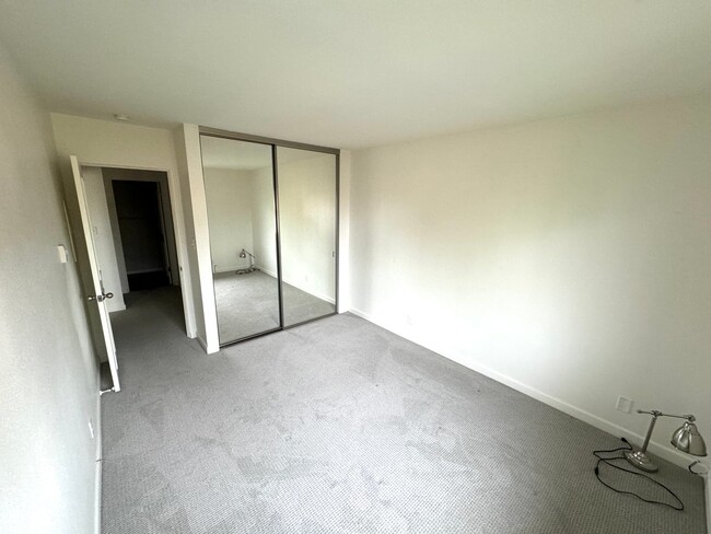 Building Photo - 5947 Armaga Springs Rd
