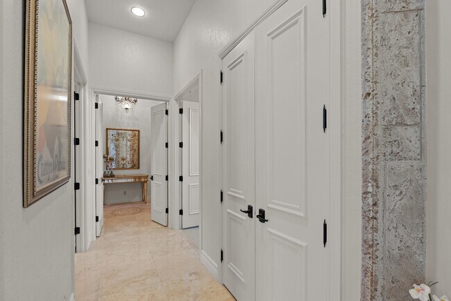 Building Photo - 10058 El Caballo Ct