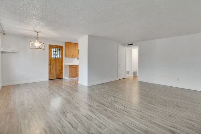 Building Photo - Arbor Lake Duplex unit for lease in private setting