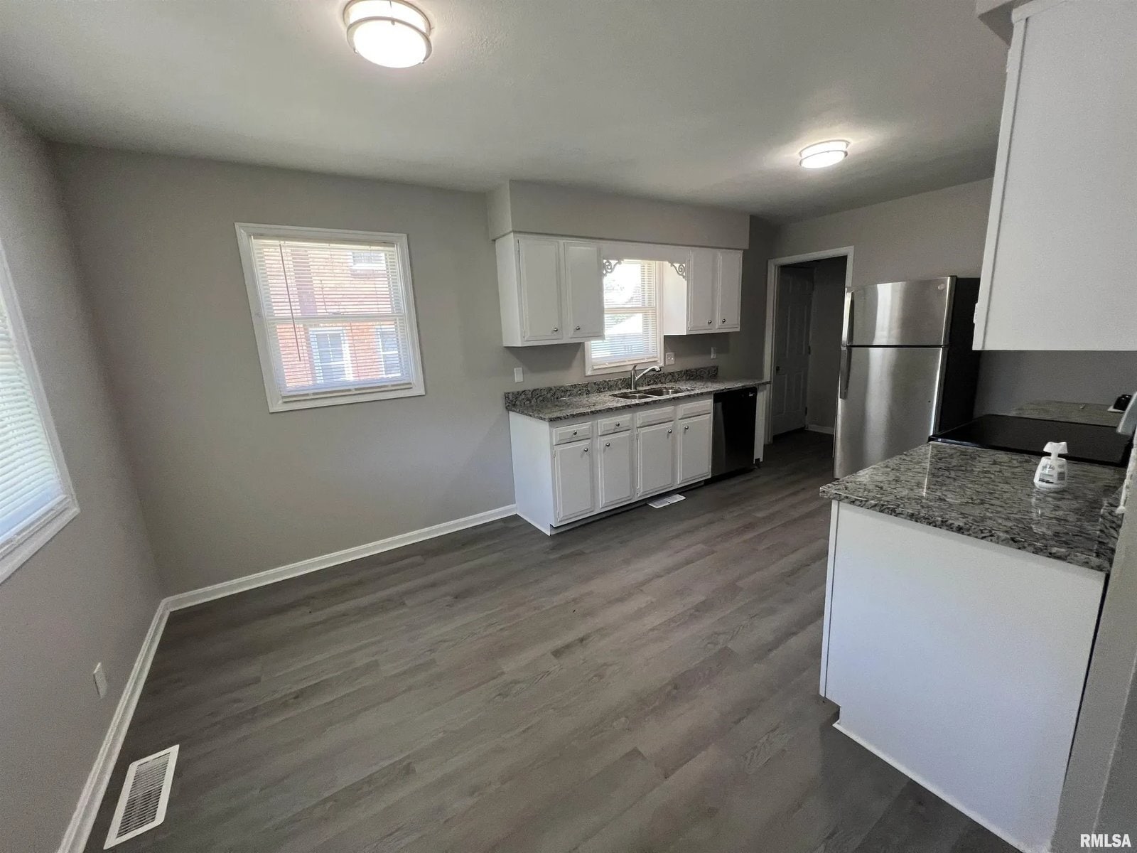 Building Photo - 1217 E Forrest Hill Ave