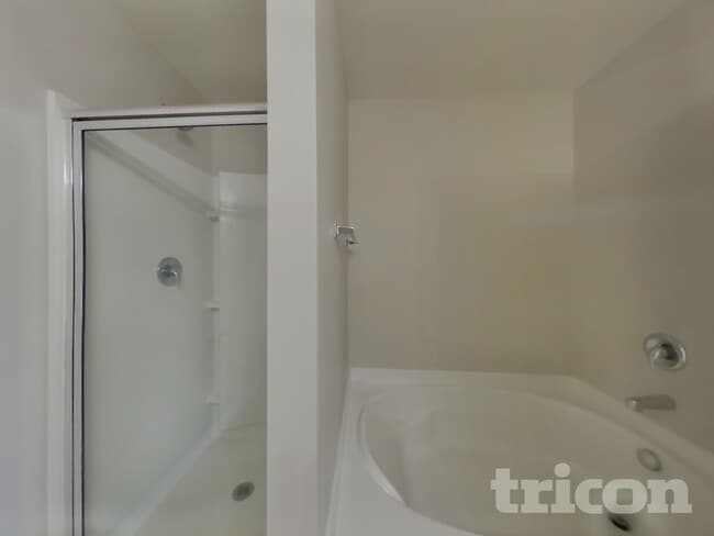 Building Photo - 131 Quail Springs Rd