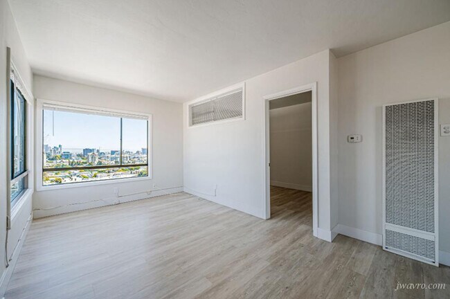 Building Photo - 70 Terra Vista Ave