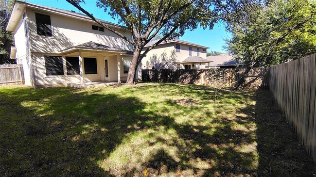 Building Photo - 2208 Ada Ln