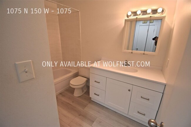 Building Photo - Beautiful 2 Bed Orem Unit! No Deposit Option!