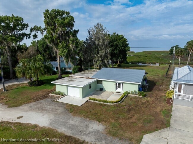 Primary Photo - 102 Squirrel Point