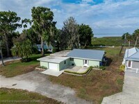 Building Photo - 102 Squirrel Point