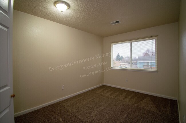 Building Photo - 2153 27th Ave Ct