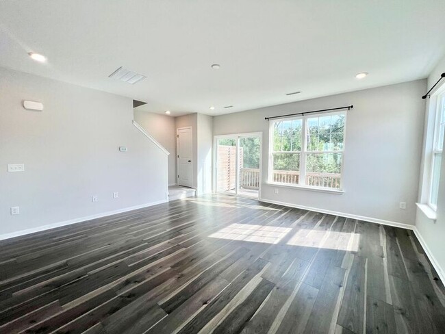 Building Photo - 1034 Manorhaven Dr