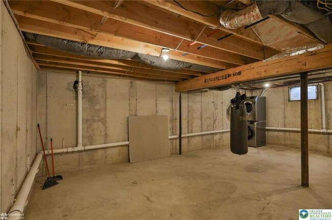 Building Photo - 2811 Kingsview Ave