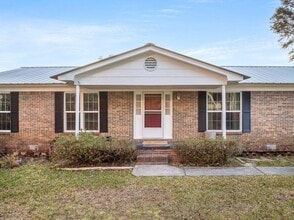 Building Photo - 122 Beach Dr