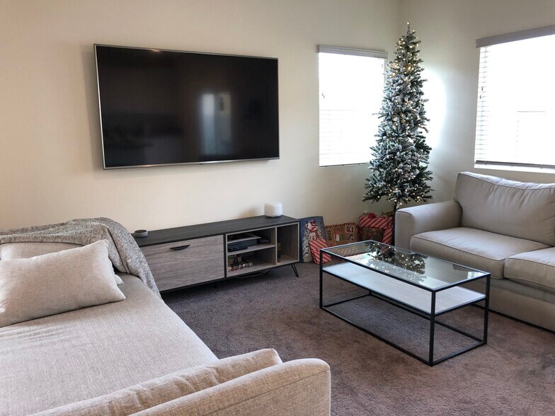 Building Photo - 27474 Basalt Way