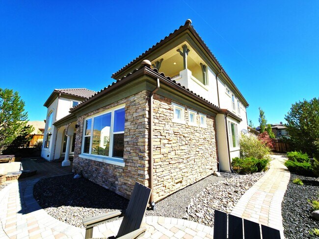 Building Photo - All-Inclusive Executive Luxury in Somerset...