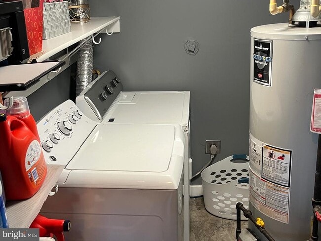 Building Photo - 8411 Del Norte Ct