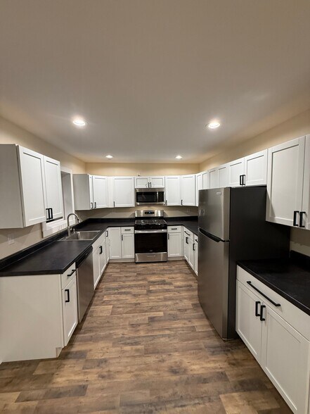 Building Photo - 122 Highland Cir