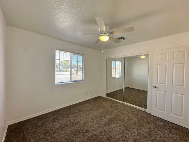 Building Photo - 6582 W Hershey Wy