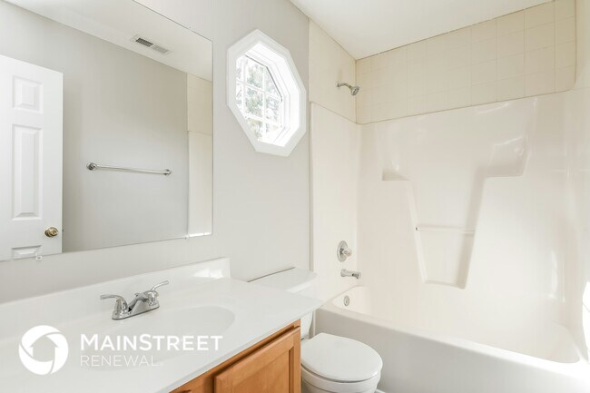 Building Photo - 4708 Valley Stream Dr