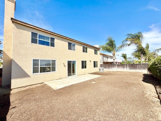 Building Photo - Spacious 3 Bedroom Home with Loft, Large Backyard & 2 Car Garage