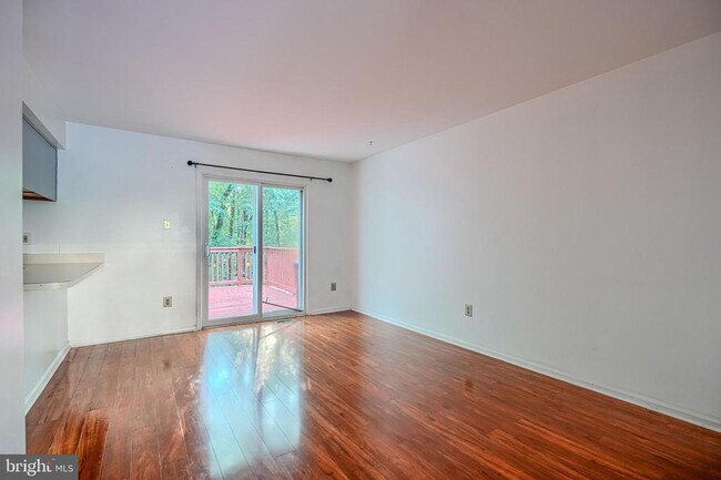 Building Photo - 8 Lambeth Bridge Ct