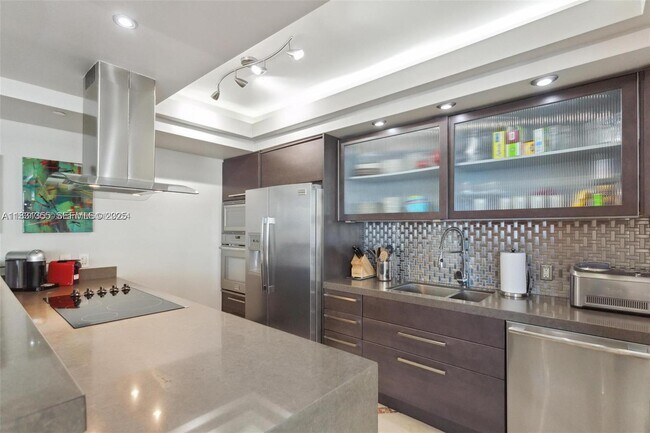 Building Photo - 1800 S Ocean Dr