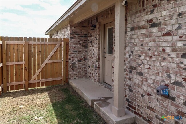 Building Photo - 6203 Twistleaf Ln