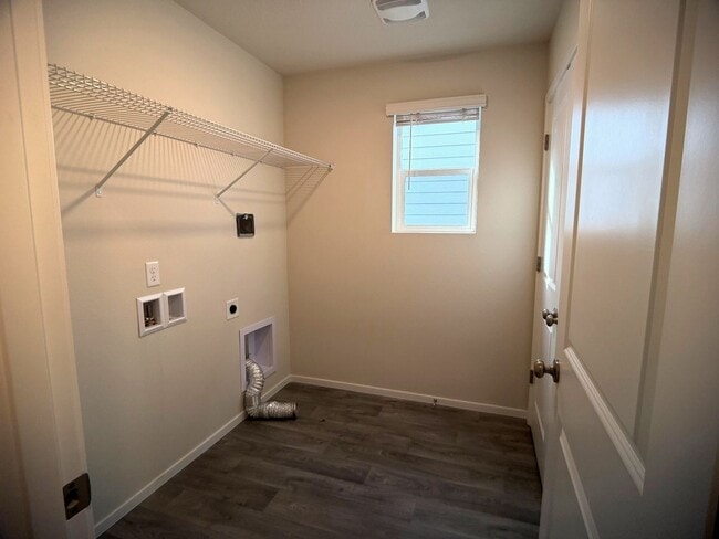 Building Photo - 2945 N 3rd Way