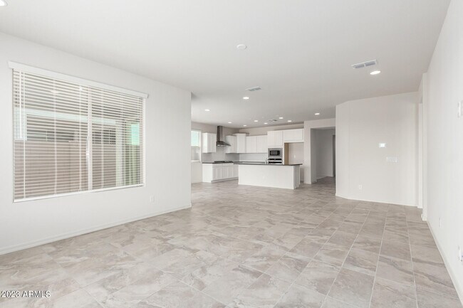 Building Photo - 8529 S 67th Dr