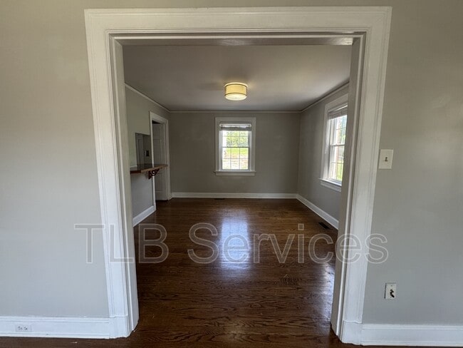 Building Photo - 310 Yeardley Ave