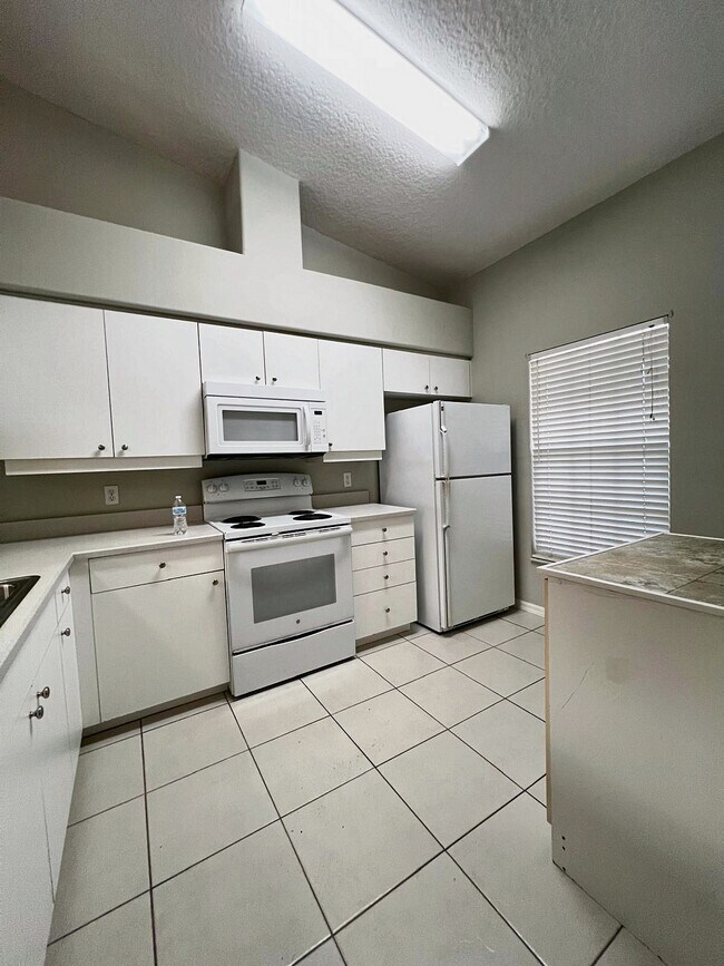 Building Photo - 3535 Forest Branch Dr