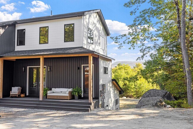 Building Photo - 70 Greystone Ln