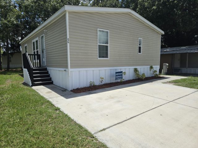 Building Photo - 1400 Banana Rd