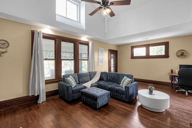 Building Photo - 366 Berkeley Rd