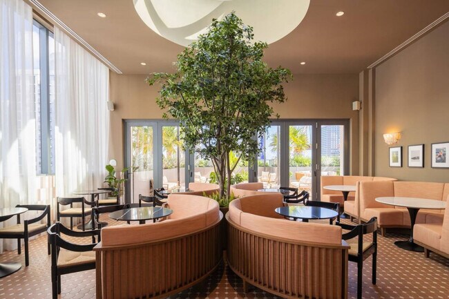 Building Photo - 601 N Miami Ave