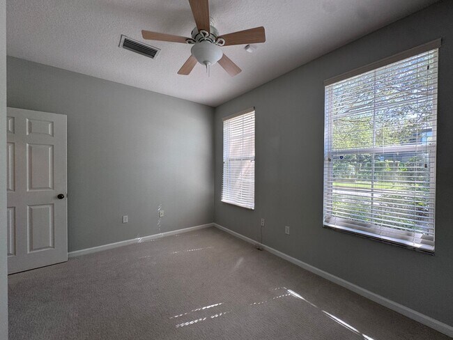 Building Photo - Bright and Inviting 3 bedroom, 2 Bath Condo in Desirable Baldwin Park