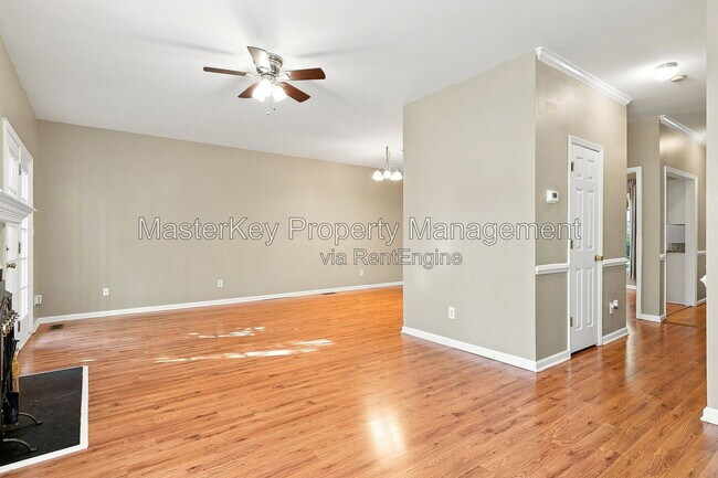 Building Photo - 217 Riverwalk Cir