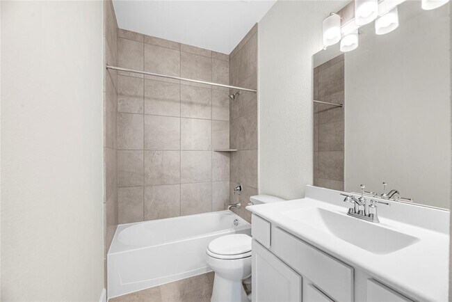 Building Photo - 11908 Briarwood Hill Way