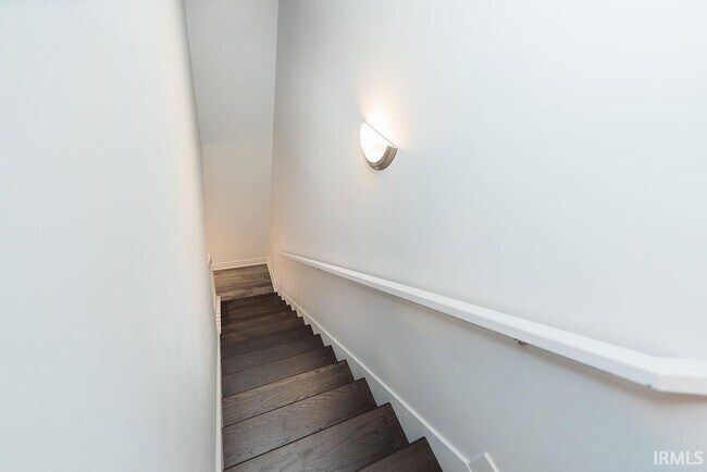 Building Photo - 1222 W Rangeview Cir